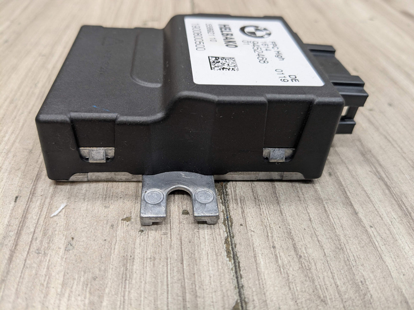 17-24 OEM BMW G01 G05 G12 G20 G22 G42 G30 G80 G82 Fuel Pump Control Module Unit