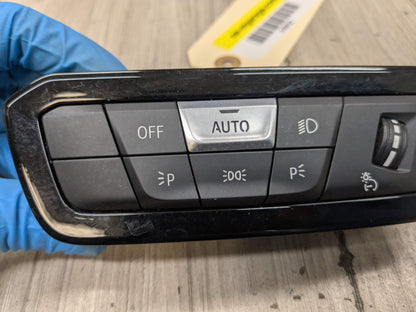 OEM BMW G20 G22 G23 G26 G42 G80 G82 M3 M4 Headlight Control Switch Light Module