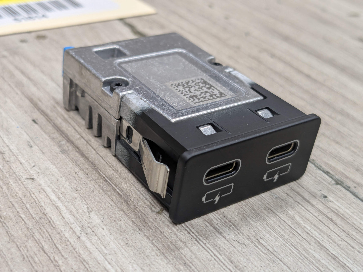 OEM BMW G01 G02 G07 G11 G12 G20 G30 G32 Dual USB-C Charger Socket Port Module