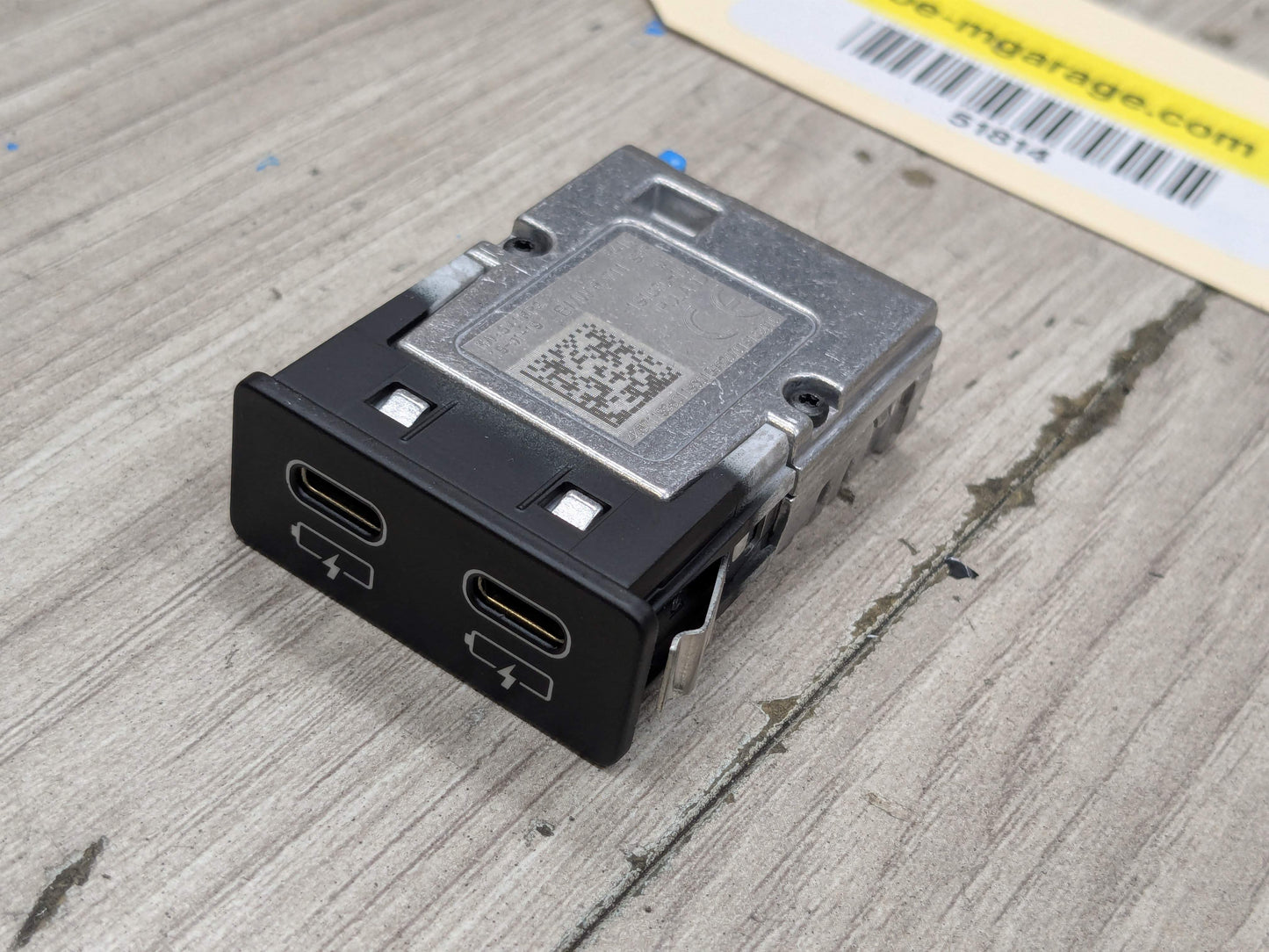 OEM BMW G01 G02 G07 G11 G12 G20 G30 G32 Dual USB-C Charger Socket Port Module