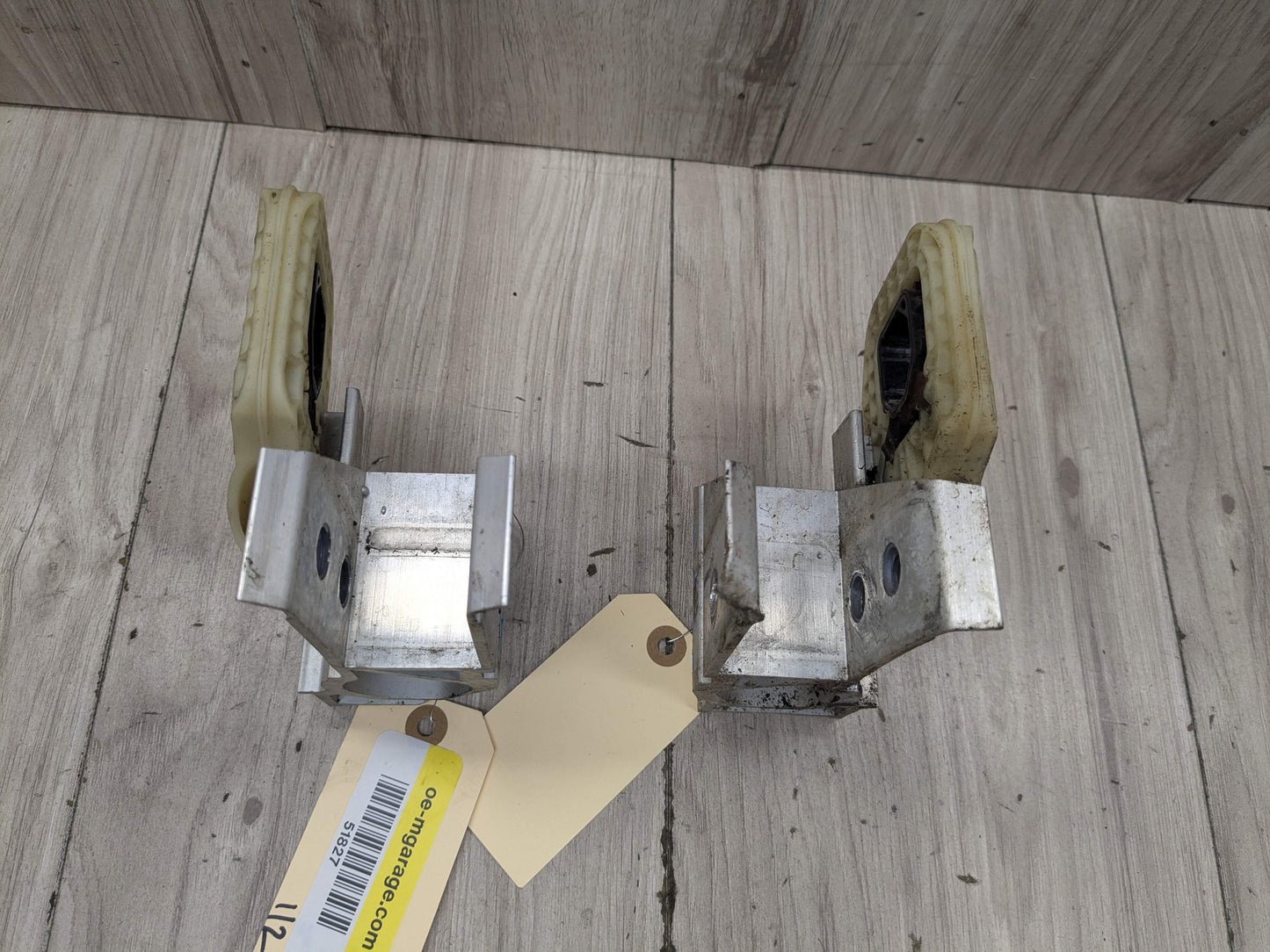 OEM BMW G20 G22 G26 G42 Left Right Radiator Carrier Support Bracket SET