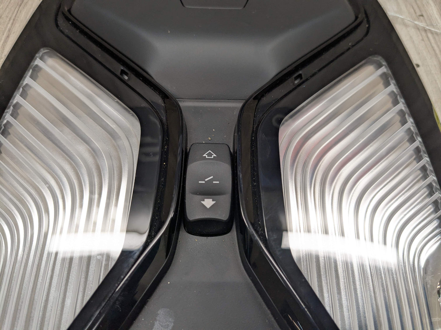 OEM BMW F97 G01 G20 G30 X3 Headliner Console Dome Light Control Roof Module