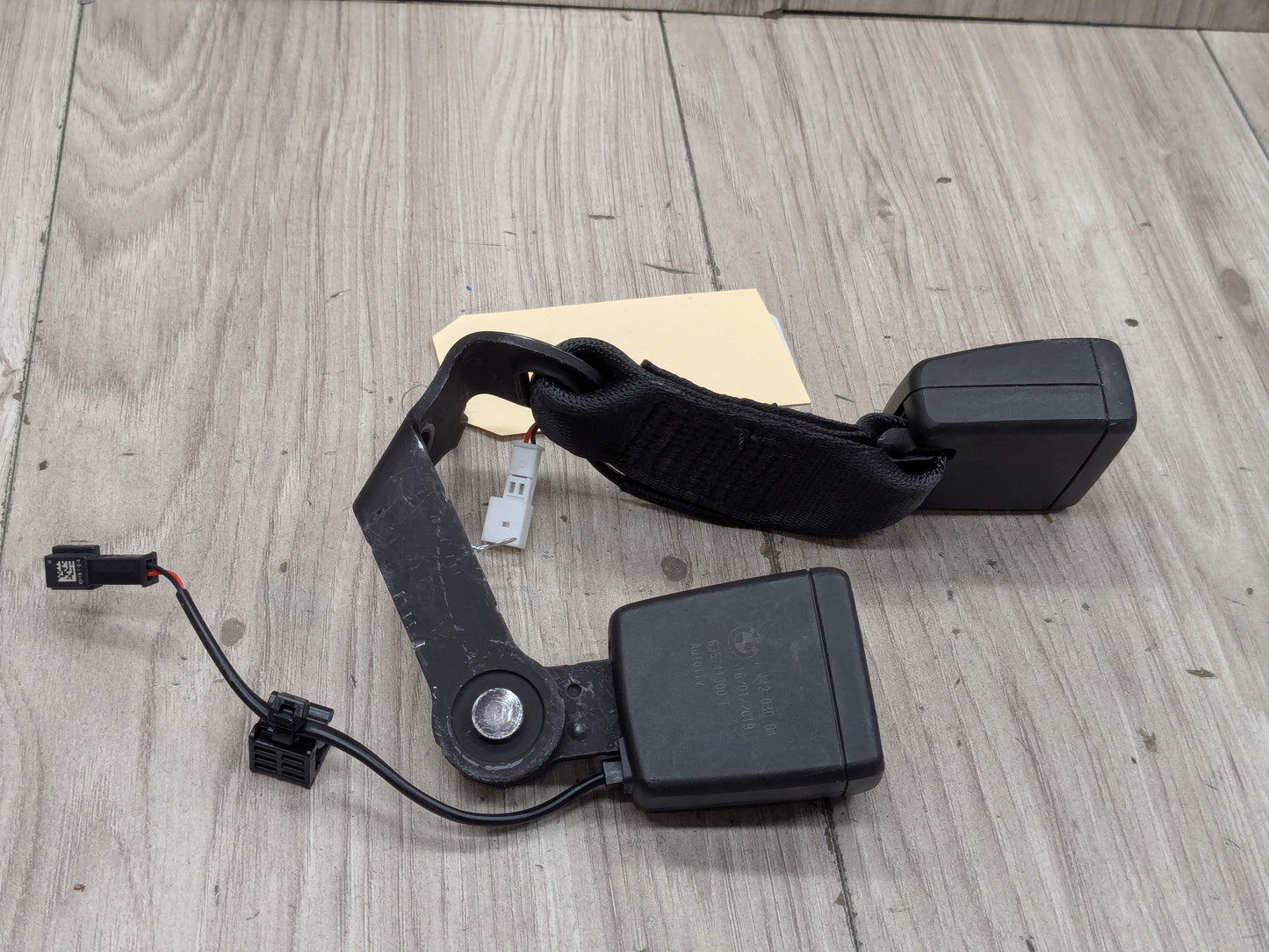 OEM BMW G20 G22 G26 G80 G82 M3 M4 Rear Right Passenger Seatbelt Seat Belt Buckle