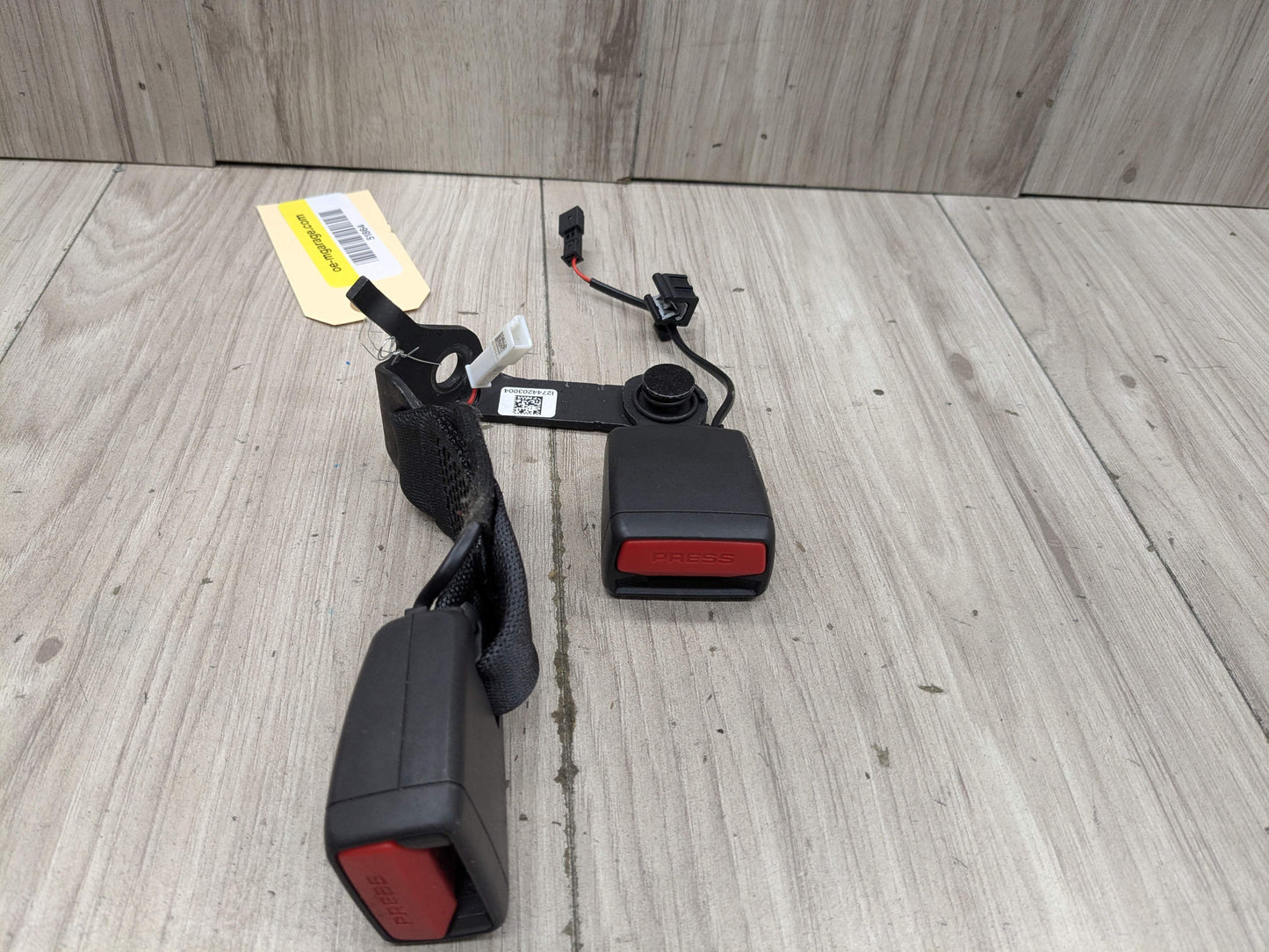 OEM BMW G20 G22 G26 G80 G82 M3 M4 Rear Right Passenger Seatbelt Seat Belt Buckle