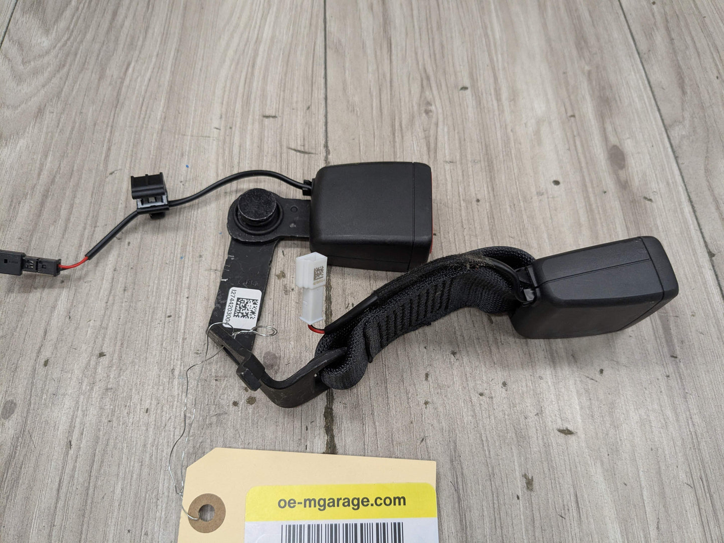 OEM BMW G20 G22 G26 G80 G82 M3 M4 Rear Right Passenger Seatbelt Seat Belt Buckle
