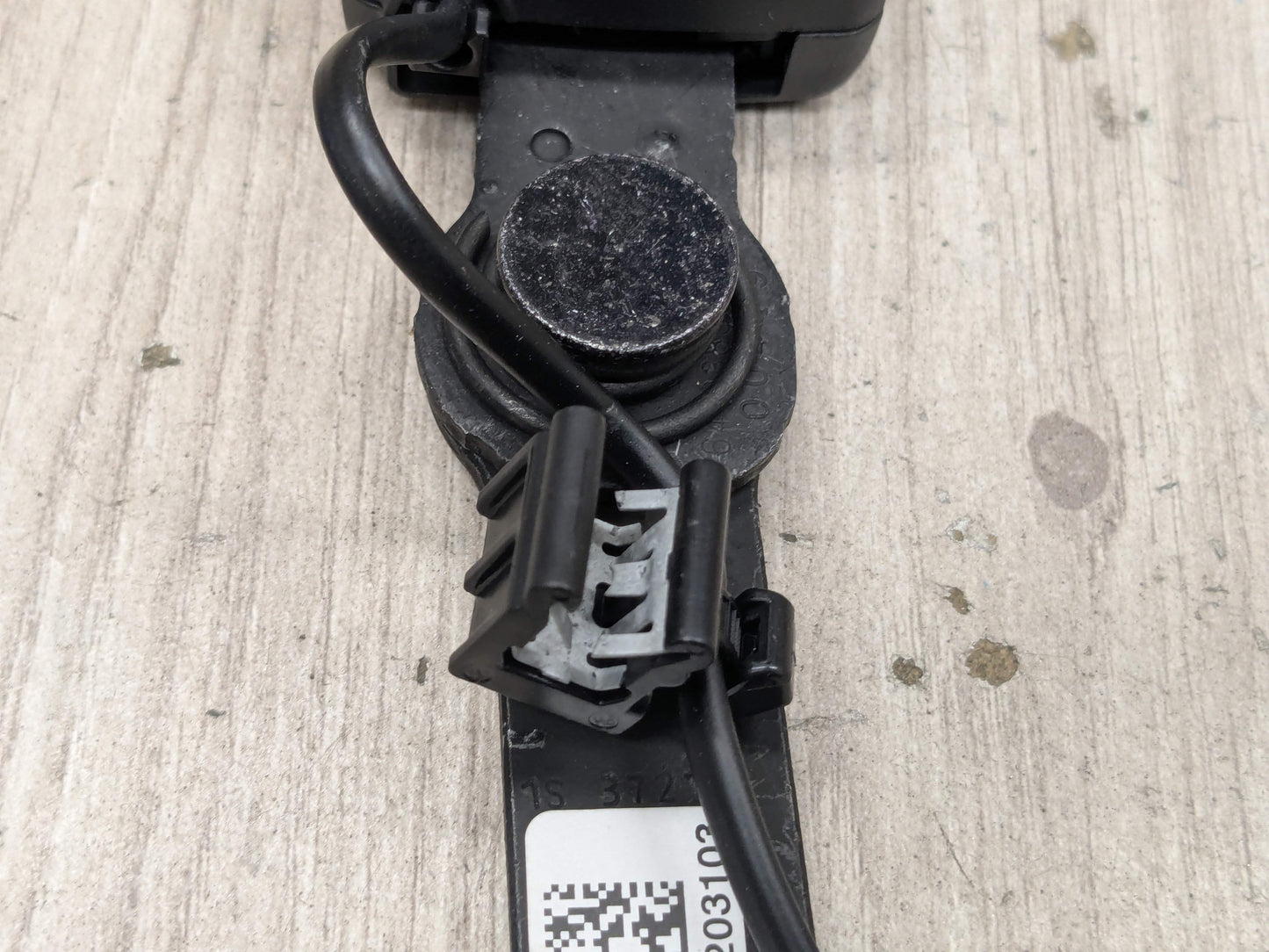 OEM BMW G20 G22 G26 G80 G82 M3 M4 Rear Left Driver Seatbelt Seat Belt Buckle