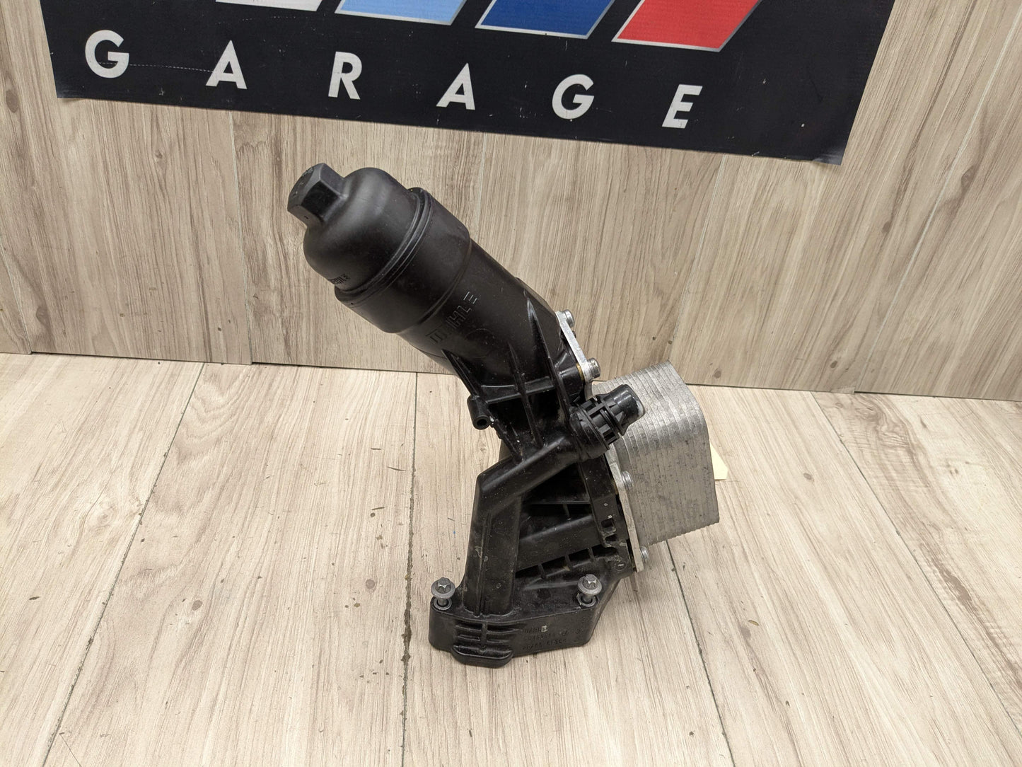 17-20 OEM BMW F22 F30 F32 F36 G01 G30 230 330 430 Engine B46 Oil Filter Housing