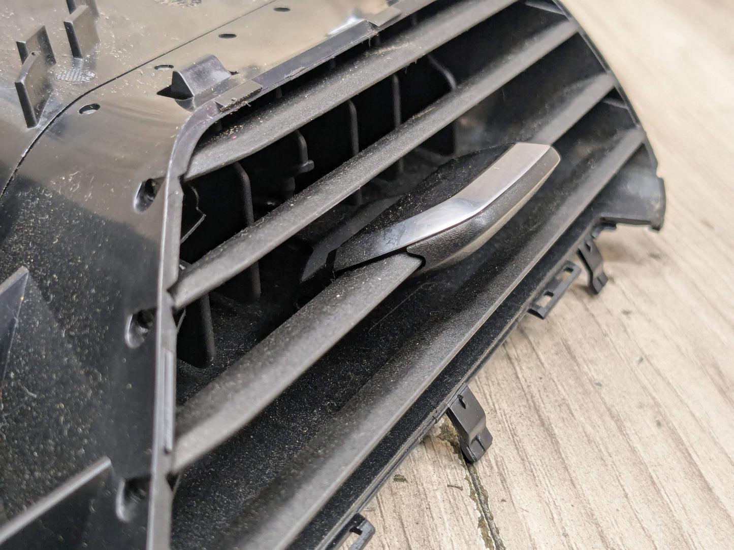 16-19 OEM BMW G11 G12 Right Passenger Side Air AC Vent Dash Grille Trim