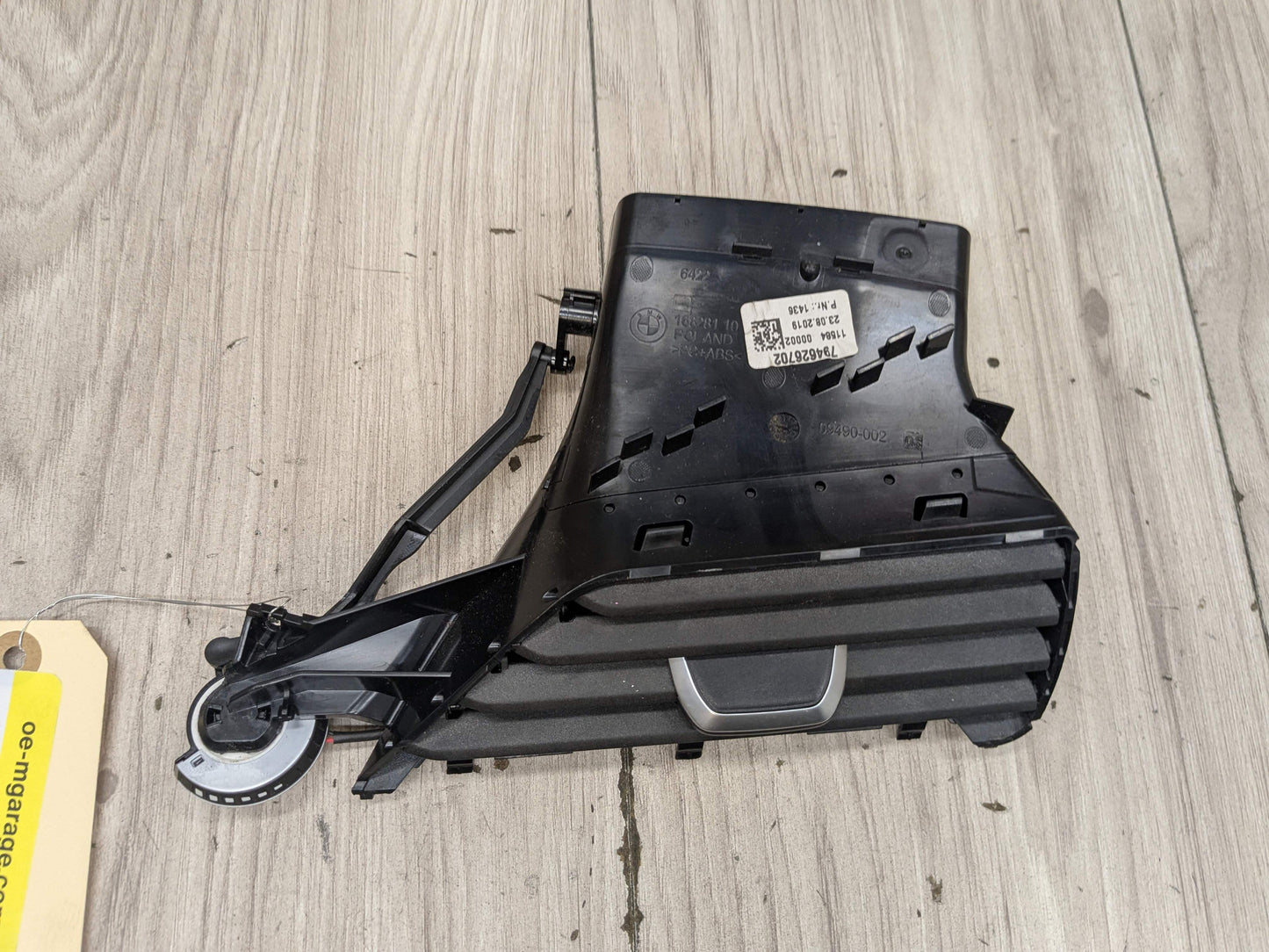 16-19 OEM BMW G11 G12 Right Passenger Side Air AC Vent Dash Grille Trim