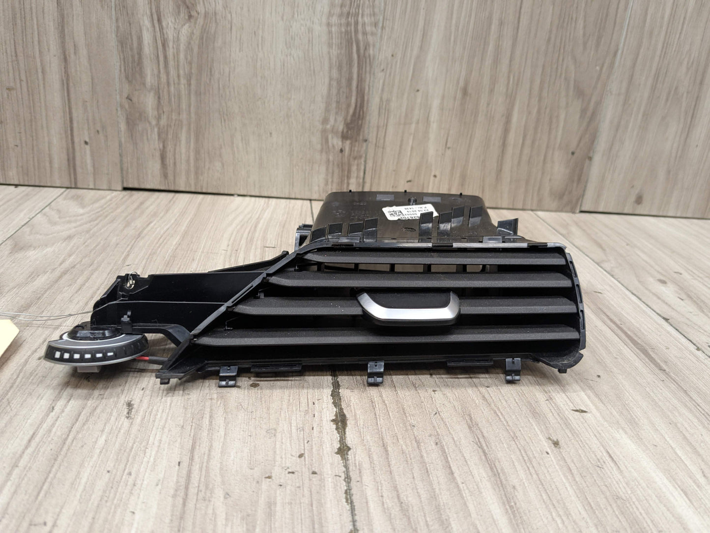 16-19 OEM BMW G11 G12 Right Passenger Side Air AC Vent Dash Grille Trim