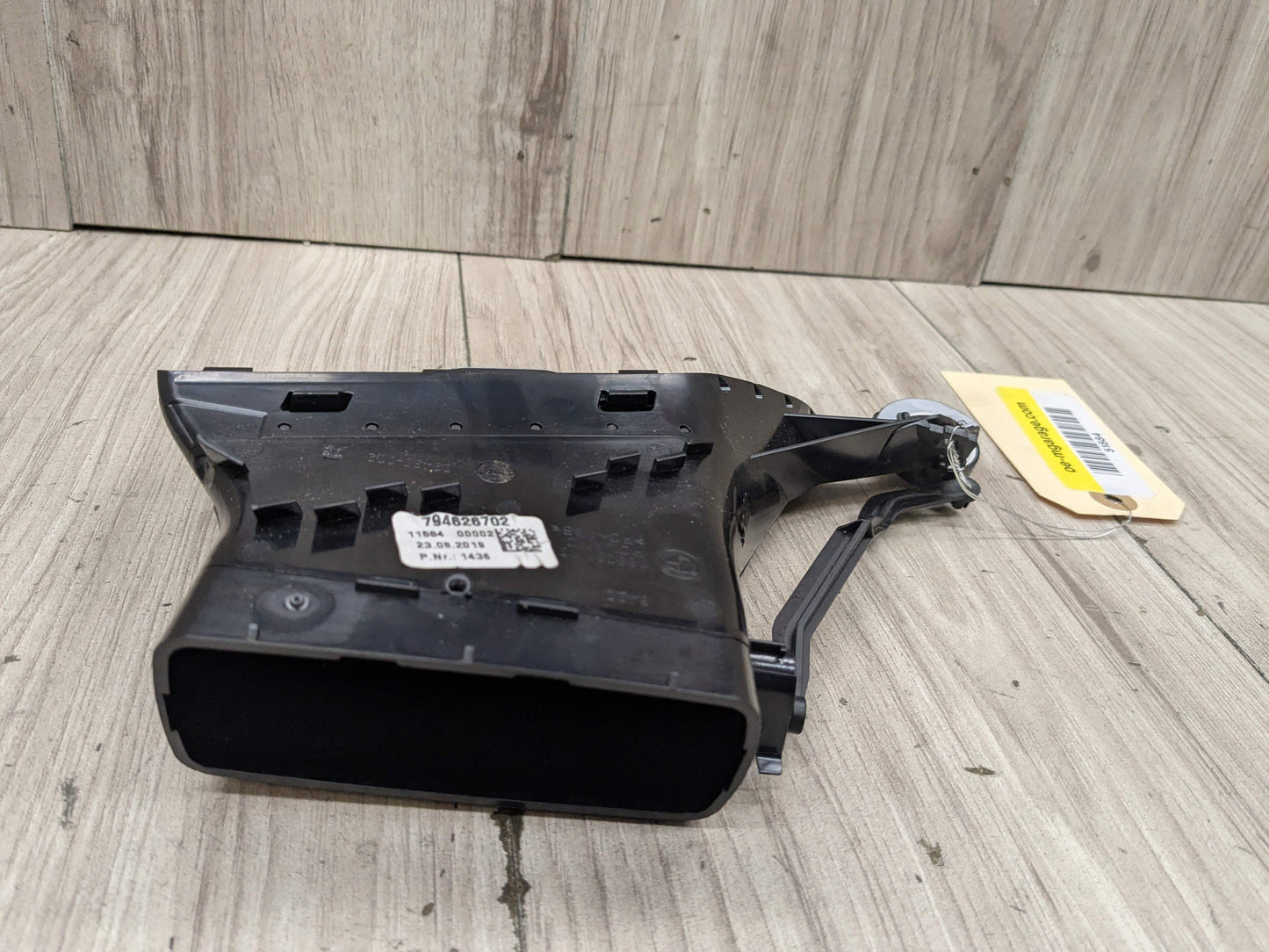 16-19 OEM BMW G11 G12 Right Passenger Side Air AC Vent Dash Grille Trim