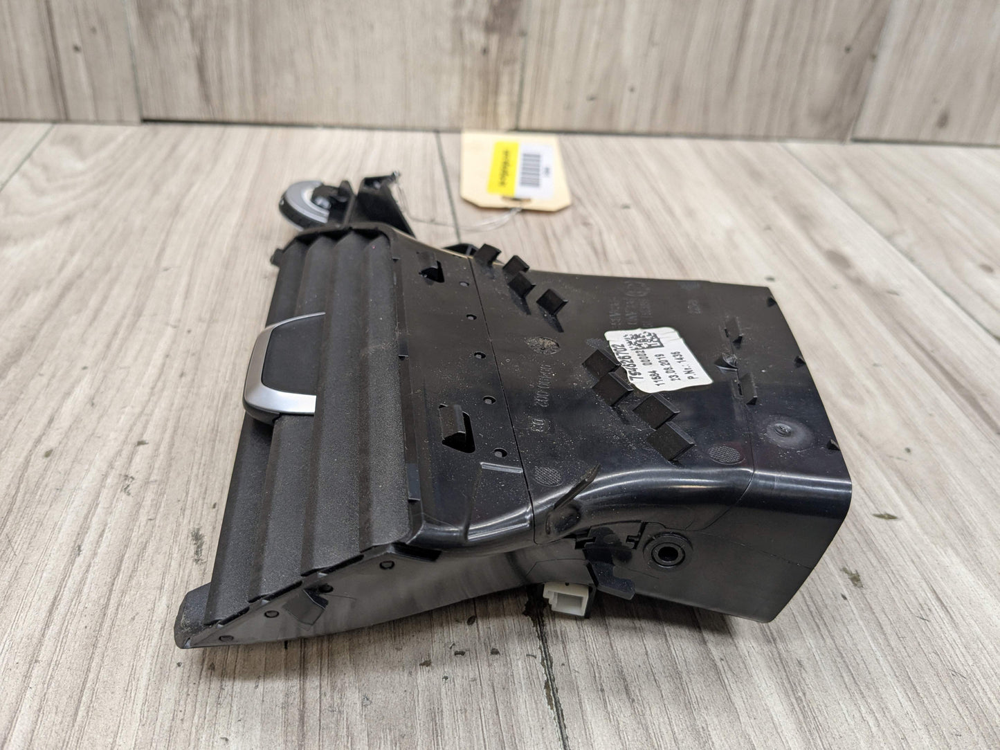16-19 OEM BMW G11 G12 Right Passenger Side Air AC Vent Dash Grille Trim