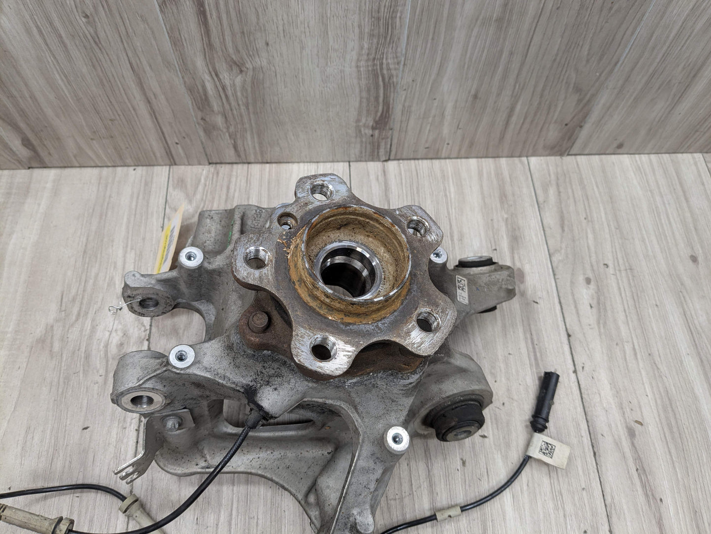 16-22 OEM BMW G11 G12 740 Rear Right Passenger Knuckle Wheel Hub Spindle Bearing