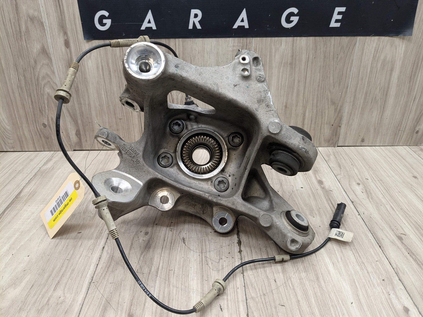 16-22 OEM BMW G11 G12 740 Rear Right Passenger Knuckle Wheel Hub Spindle Bearing