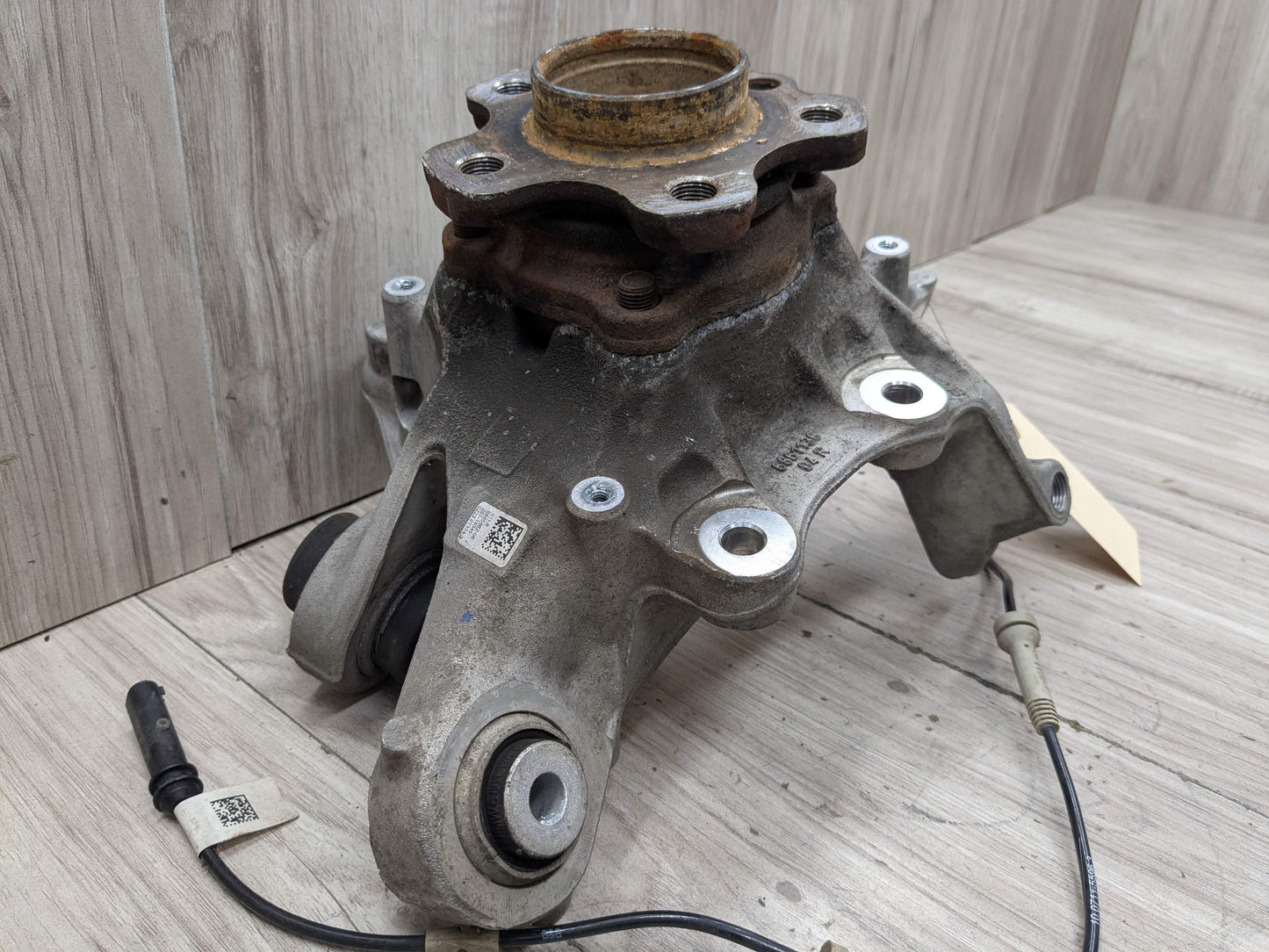 16-22 OEM BMW G11 G12 740 Rear Right Passenger Knuckle Wheel Hub Spindle Bearing
