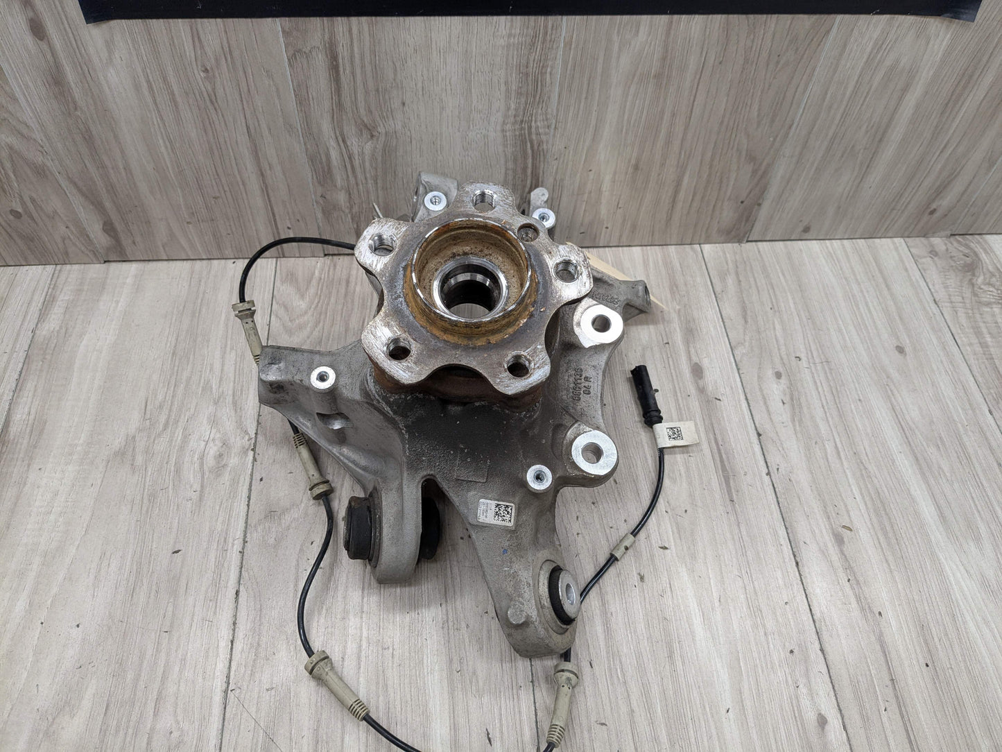 16-22 OEM BMW G11 G12 740 Rear Right Passenger Knuckle Wheel Hub Spindle Bearing