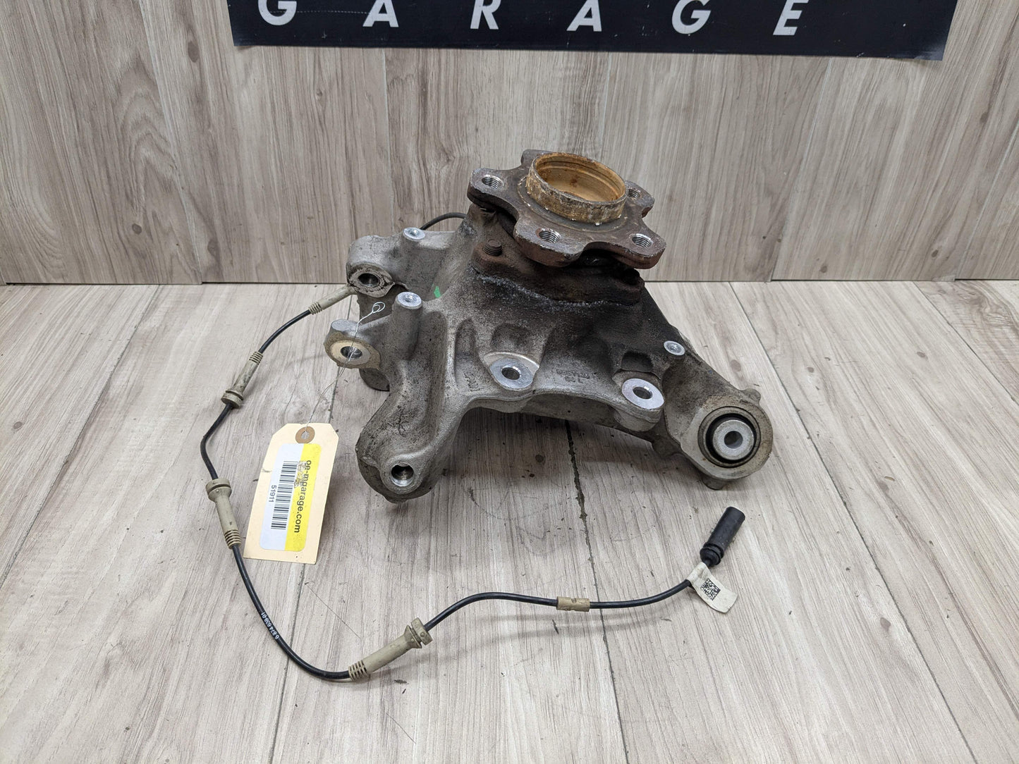 16-22 OEM BMW G11 G12 740 Rear Left Driver Knuckle Wheel Hub Spindle Bearing
