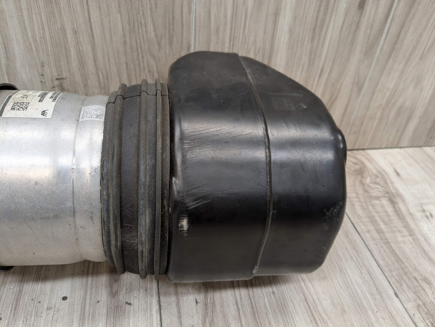 OEM BMW G11 G12 740 750 Front Right Passenger Air Suspension Shock Absorber