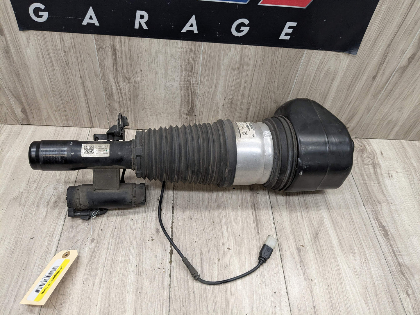 OEM BMW G11 G12 740 750 Front Right Passenger Air Suspension Shock Absorber