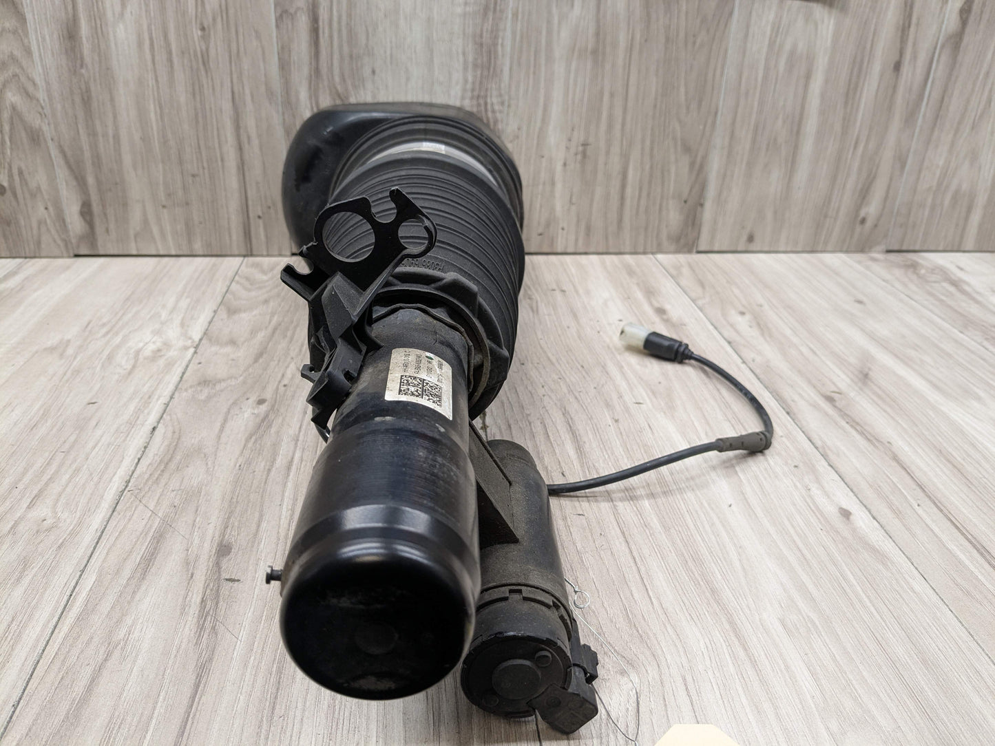 OEM BMW G11 G12 740 750 Front Right Passenger Air Suspension Shock Absorber