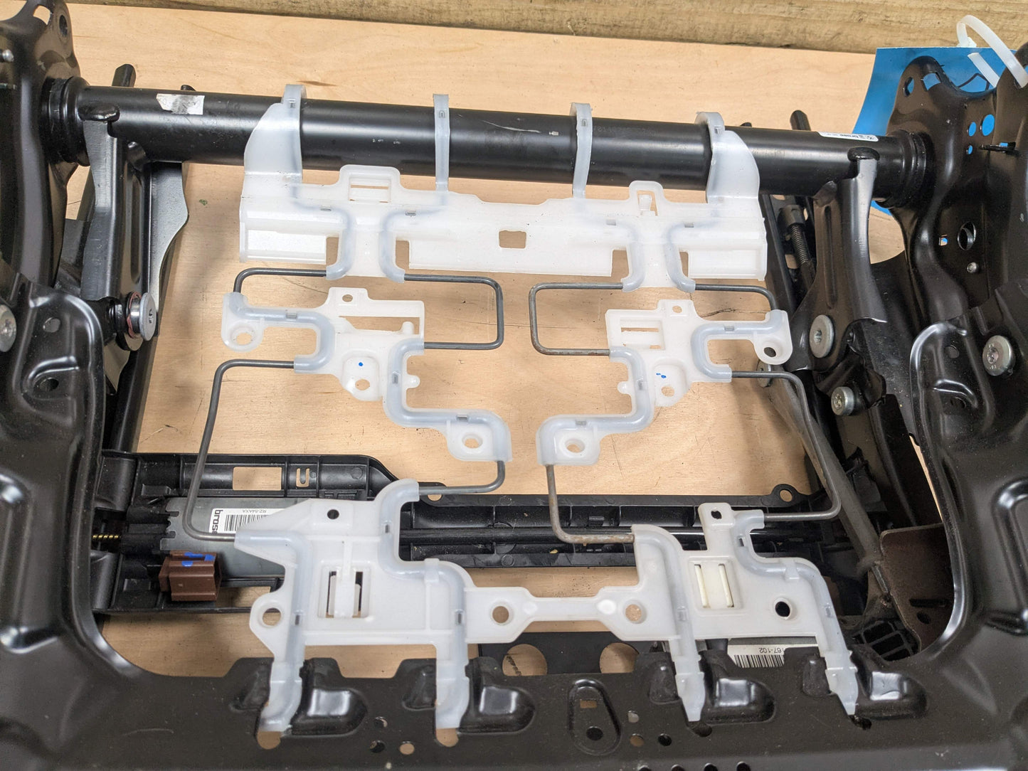 16-22 OEM BMW G12 740 750 Front Right Passenger Seat Rail Track Frame w/Motors