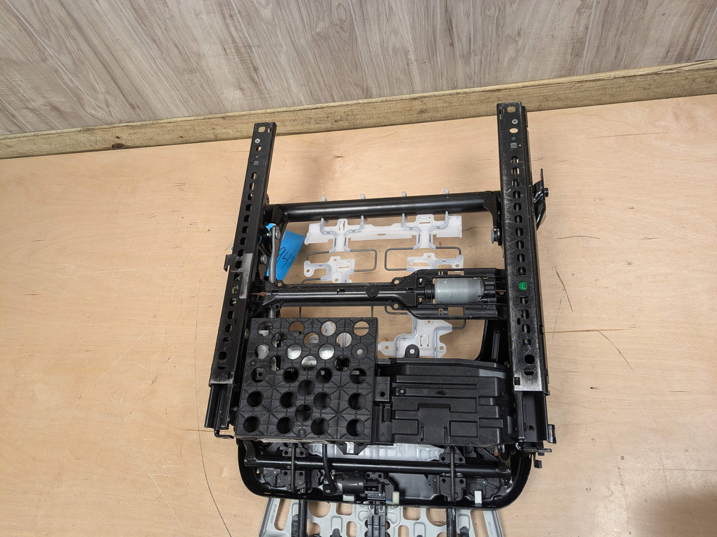 16-22 OEM BMW G12 740 750 Front Right Passenger Seat Rail Track Frame w/Motors