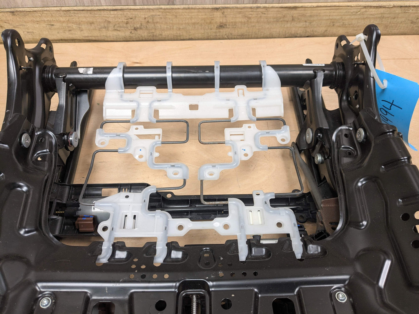16-22 OEM BMW G12 740 750 Front Right Passenger Seat Rail Track Frame w/Motors