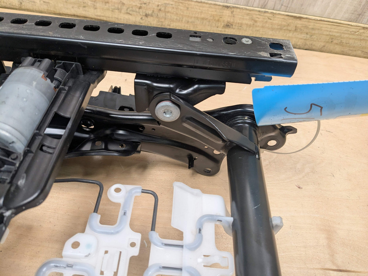 16-22 OEM BMW G12 740 750 Front Left Driver Seat Rail Track Frame w/Motors