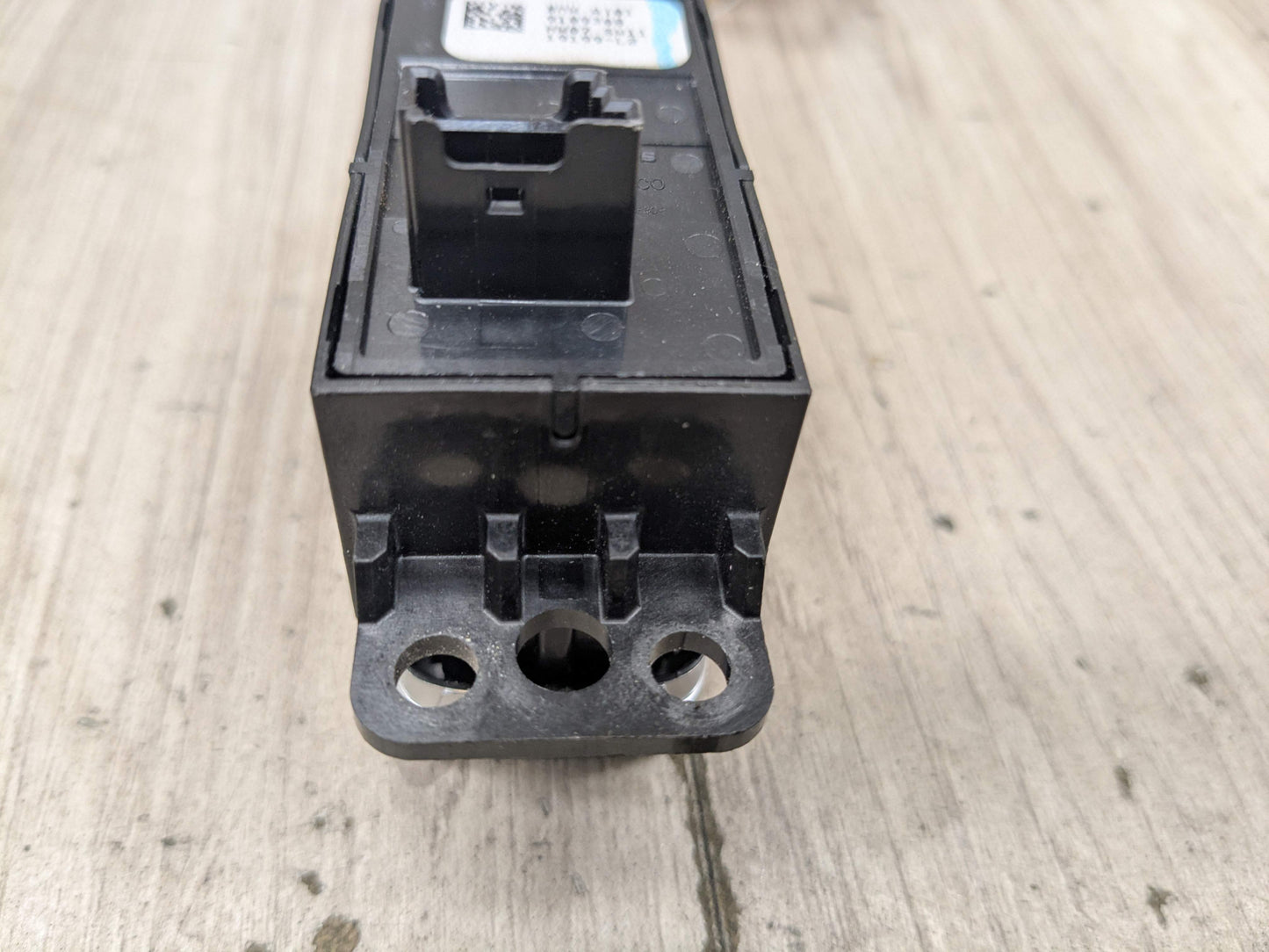 16-2 OEM BMW G11 G12 740 750 M760 Parking Brake Auto Hold Switch Trim Cover
