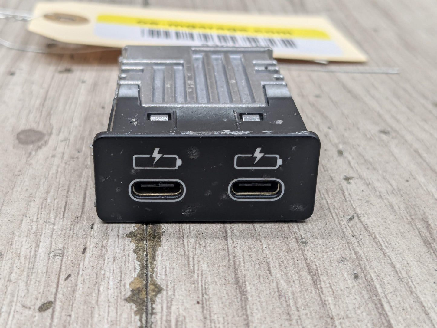 OEM BMW F48 F97 G01 G12 G20 G26 G30 USB Type C Socket Charger Port Connector