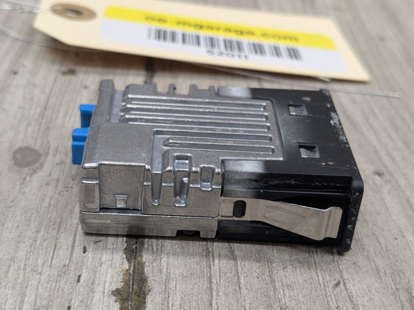 OEM BMW F48 F97 G01 G12 G20 G26 G30 USB Type C Socket Charger Port Connector