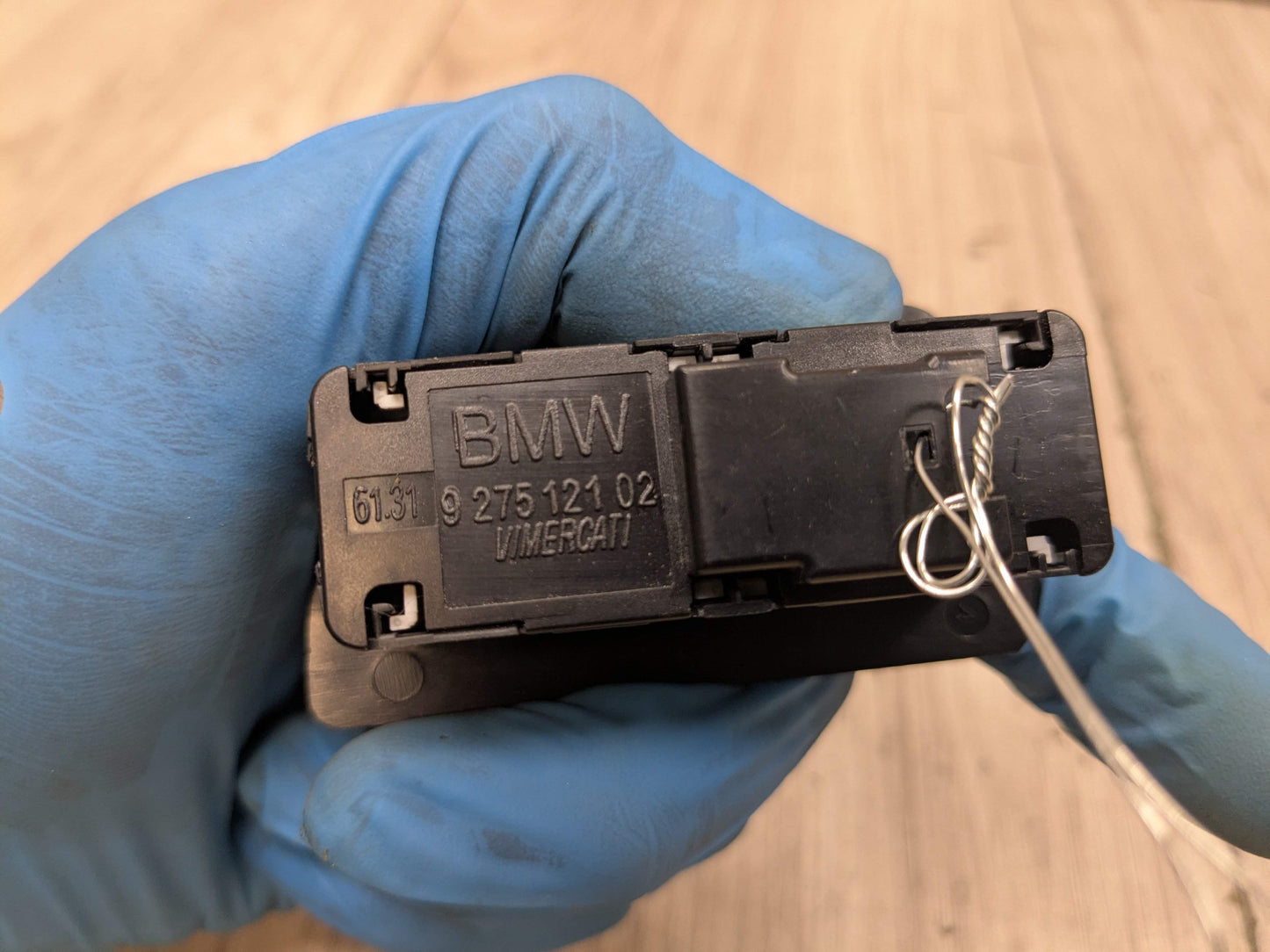 OEM BMW F02 F10 F15 F48 F90 G01 G20 G30 G80 X3 Rear Trunk Lid Center Lock Switch