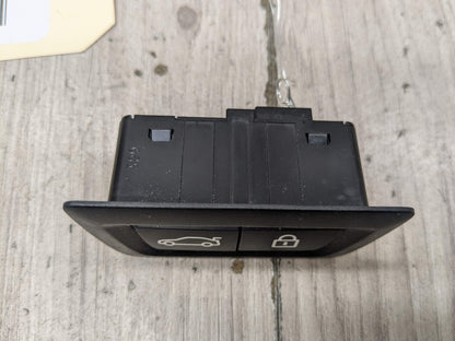 OEM BMW F02 F10 F15 F48 F90 G01 G20 G30 G80 X3 Rear Trunk Lid Center Lock Switch