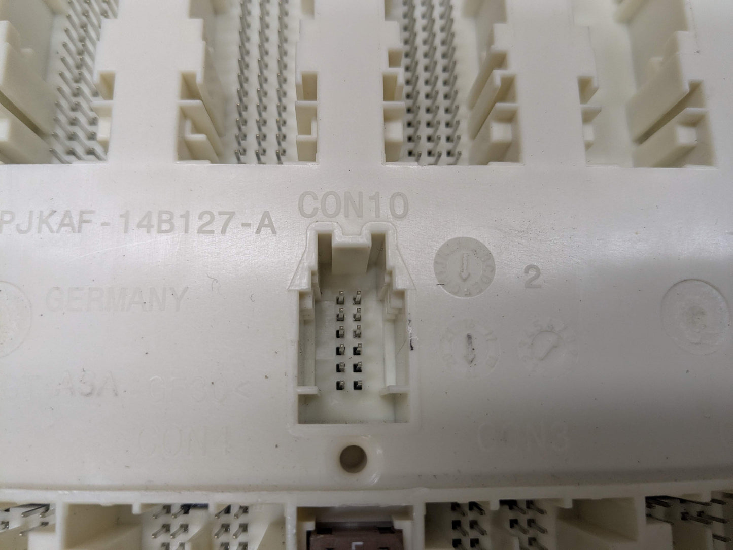 OEM BMW G01 G12 G20 G26 G30 F90 F97 BDC Body Domain Control Control Module Unit
