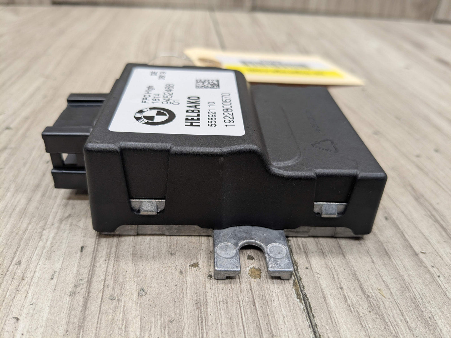 17-24 OEM BMW G01 G05 G12 G20 G22 G42 G30 G80 G82 Fuel Pump Control Module Unit