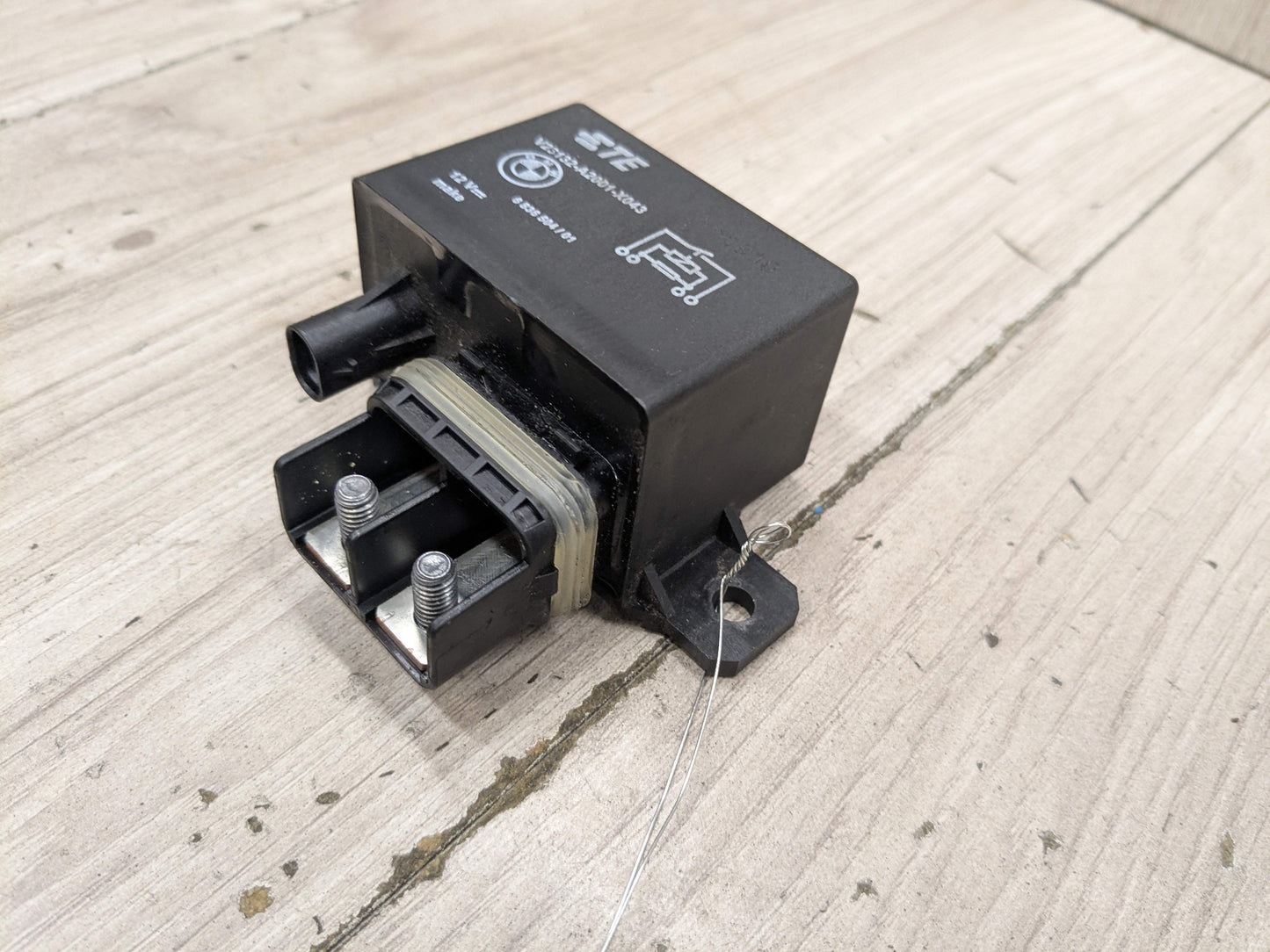 OEM BMW F23 F30 F44 F80 G01 G05 G12 G30 Cooling Fan Relay Control Module 130A