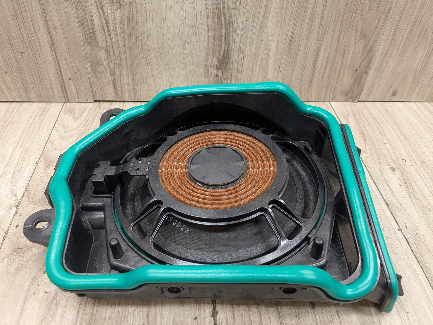 16-19 OEM BMW G30 G12 F90 Front Left Sub Subwoofer Audio Speaker Harman Kardon