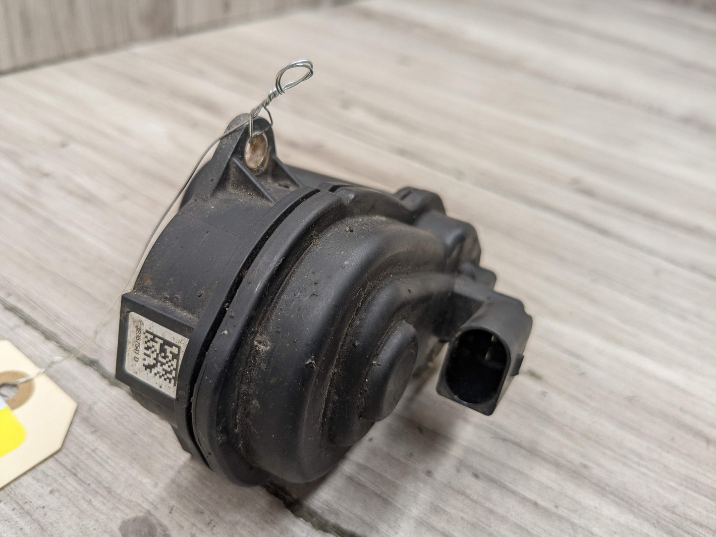 OEM BMW F90 G07 G12 G30 G80 G82 G83 M3 M4 M8 Rear Parking Brake Actuator Motor