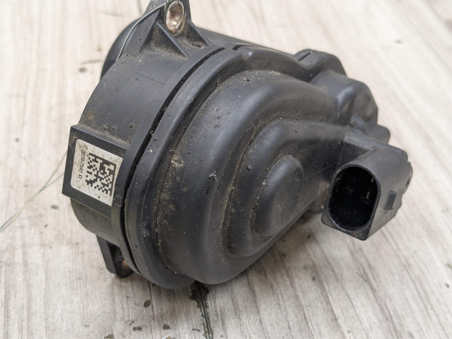 OEM BMW F90 G07 G12 G30 G80 G82 G83 M3 M4 M8 Rear Parking Brake Actuator Motor