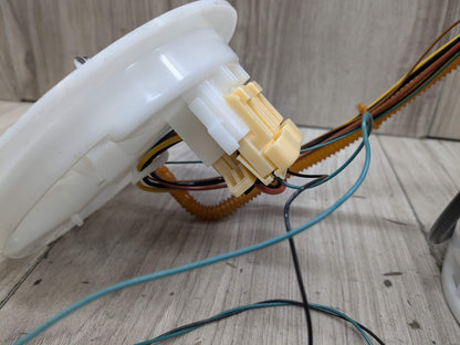 16-22 OEM BMW G11 G12 740 750 Engine B58 Gas Tank Fuel Pump Sending Unit