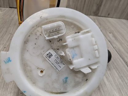 16-22 OEM BMW G11 G12 740 750 Engine B58 Gas Tank Fuel Pump Sending Unit