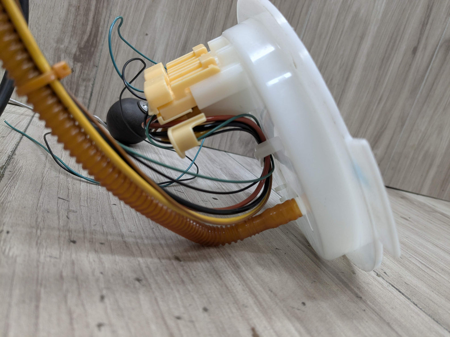 16-22 OEM BMW G11 G12 740 750 Engine B58 Gas Tank Fuel Pump Sending Unit