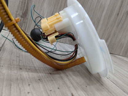 16-22 OEM BMW G11 G12 740 750 Engine B58 Gas Tank Fuel Pump Sending Unit