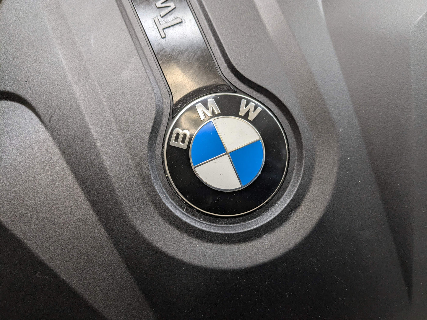 OEM BMW G01 G20 G22 G26 G30 330 430 Engine B46 Cover Head Ignition Coil Panel