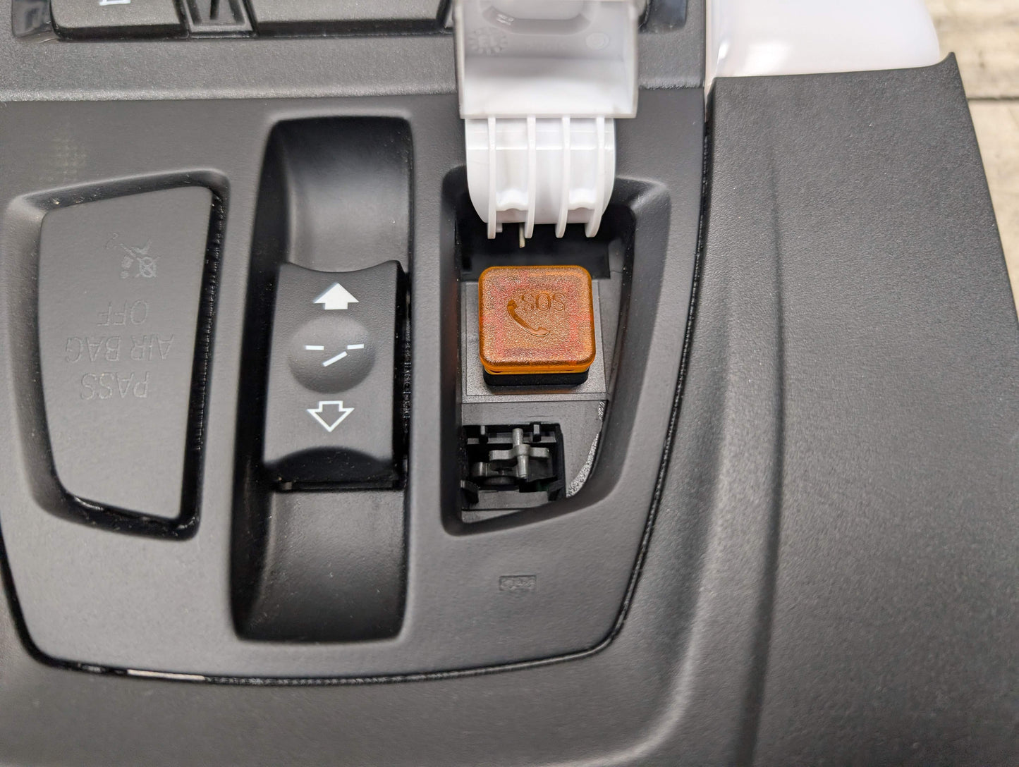 OEM BMW F30 F32 F36 F80 F82 F87 M3 M4 335 435 Roof Console Dome Light SOS Switch