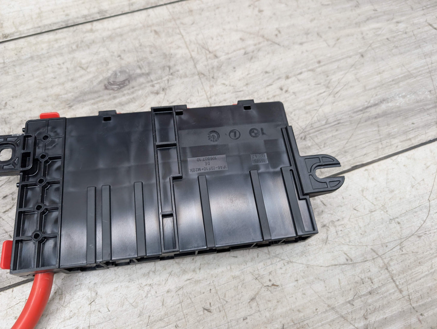 OEM BMW F22 F30 F32 F36 F80 F82 Positive Battery Distributor B+ Power Fuse Box