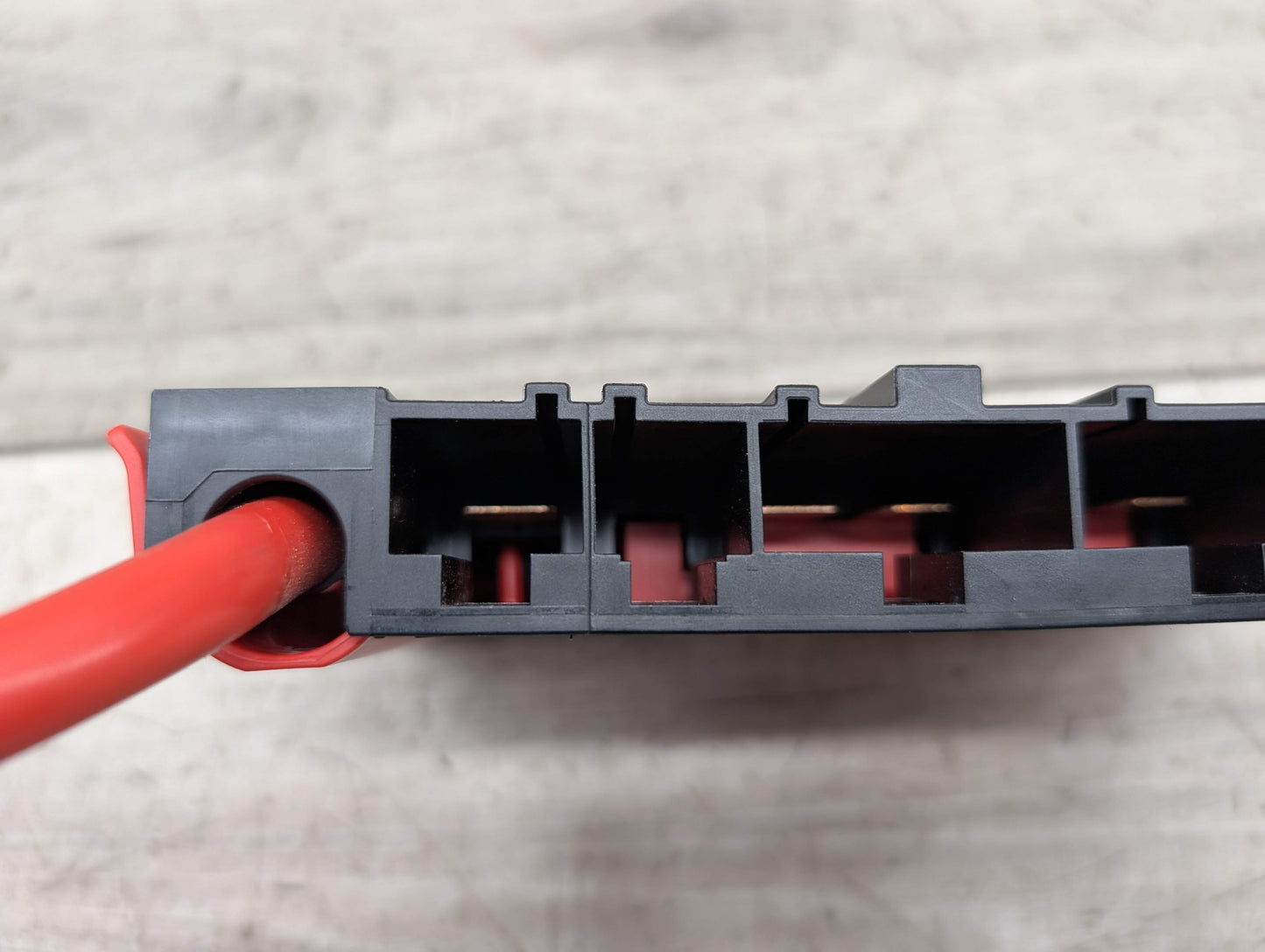 OEM BMW F22 F30 F32 F36 F80 F82 Positive Battery Distributor B+ Power Fuse Box