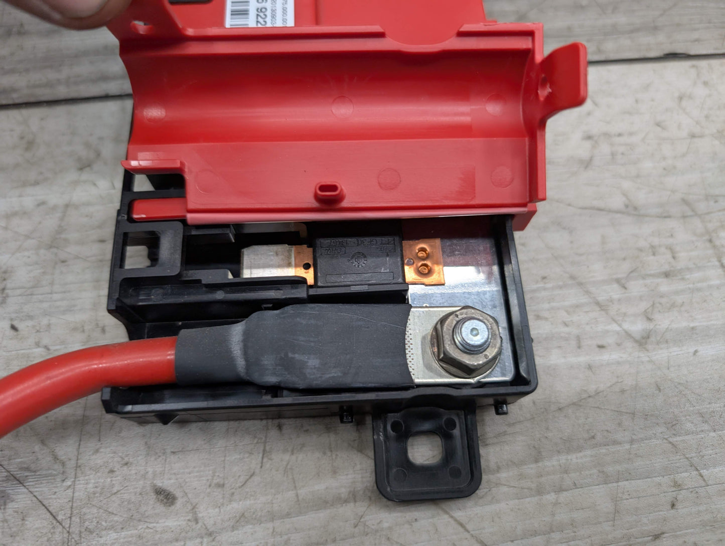 OEM BMW F22 F30 F32 F36 F80 F82 Positive Battery Distributor B+ Power Fuse Box