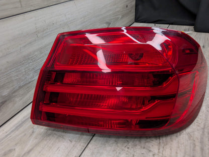 14-17 OEM BMW F32 F33 F36 F82 F83 M4 Rear Right Passenger Outer Tail Light Lamp