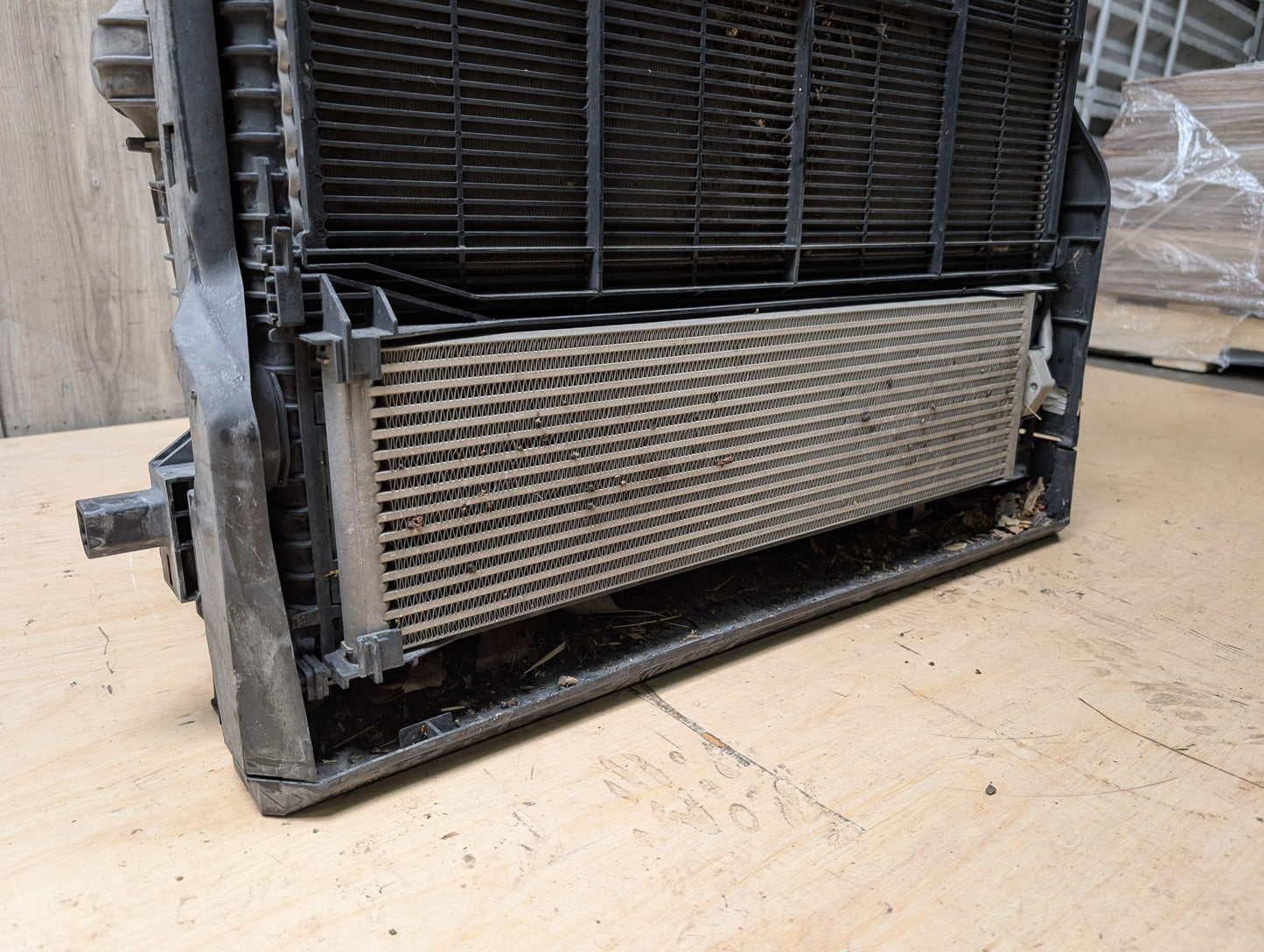 OEM BMW G05 G06 G07 X5 X6 X7 B58 Radiator Condenser Fan Shroud COMPLETE 850W